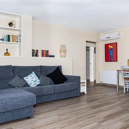 아파트 Apartmento Con Piscina Y Pista De Tennis 팔라프루헬