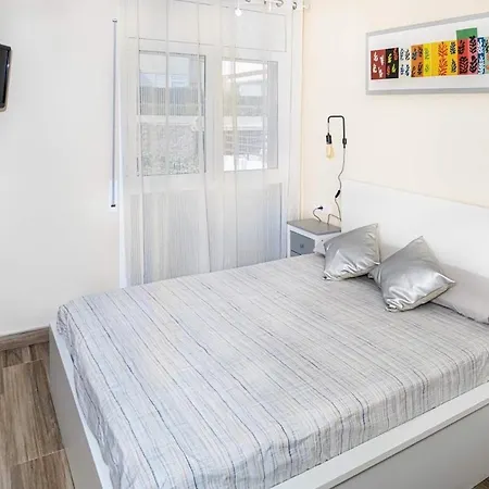 Apartmento Con Piscina Y Pista De Tennis