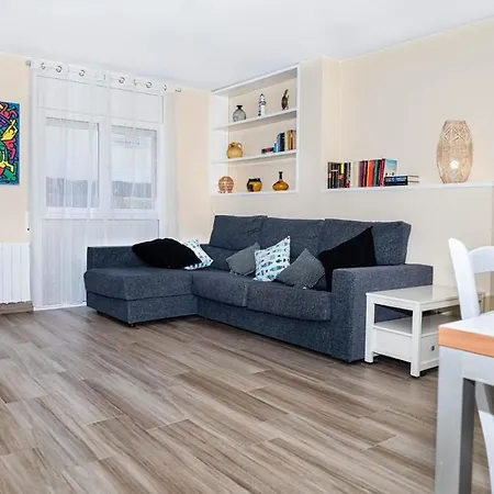 Apartmento Con Piscina Y Pista De Tennis Apartment